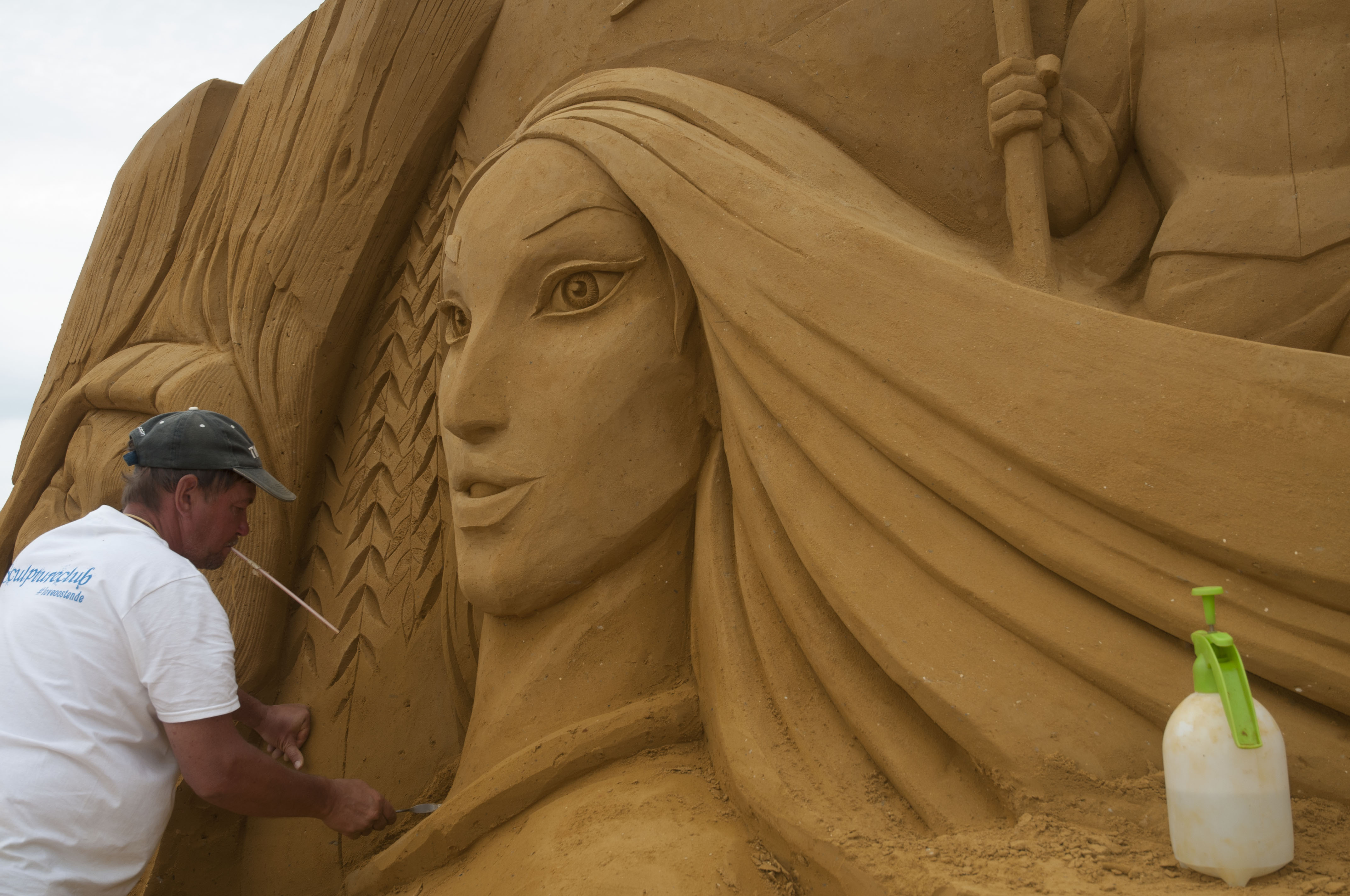 World's Largest Sand Sculpting Festival Pays Tribute To Disneyland Paris
