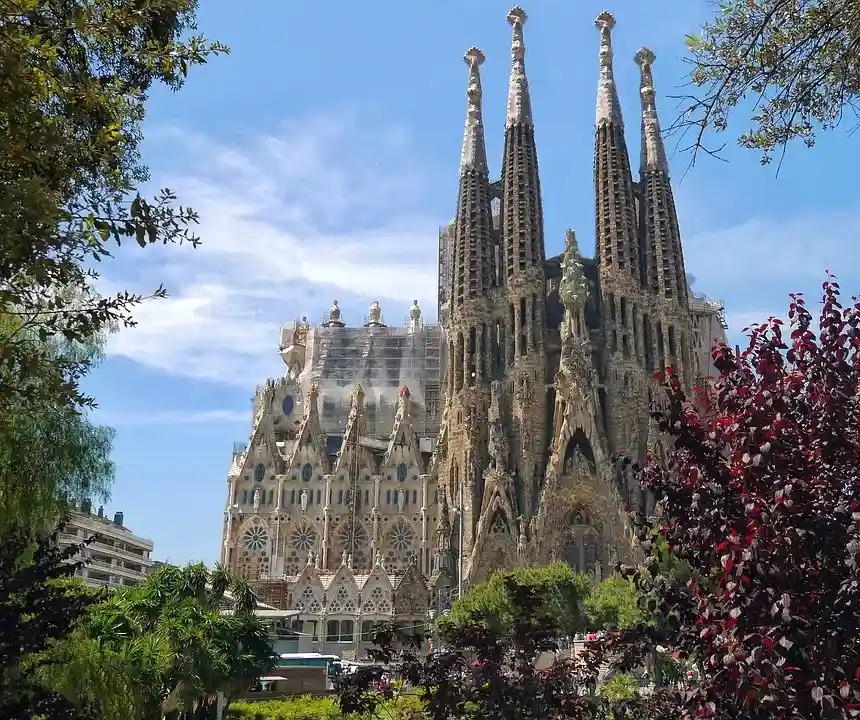 Spain's Sagrada Família Sets Record As World's Tallest Church