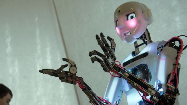 Moscow's 'Ball Of Robots' Exhibition Is Like No Other