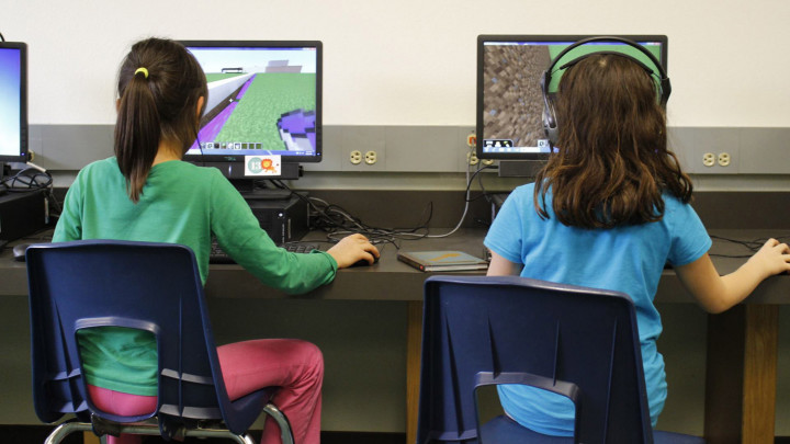 Minecraft May Finally Be Coming To US Schools