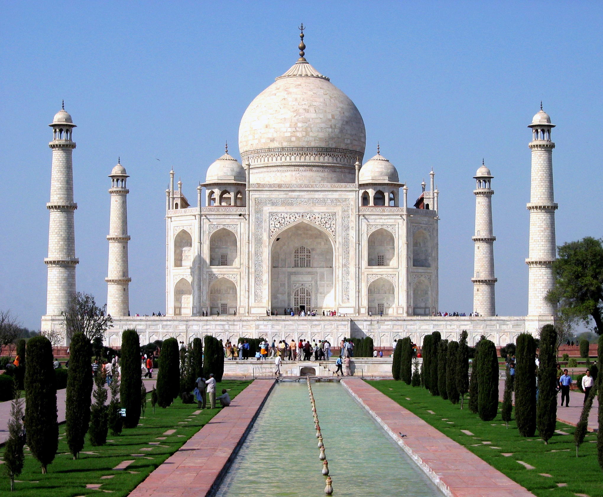 Scientists Identify The Culprits Responsible For The Browning Of India's Taj Mahal