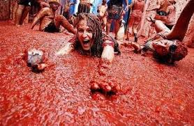 La Tomatina - Spain's Utterly Chaotic, Amazingly Fun, Tomato Festival