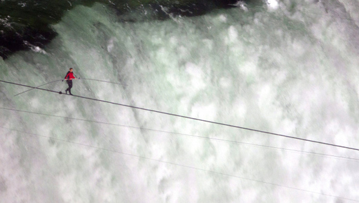 Nik Wallenda Completes Historic Tightrope Crossing Across Niagara Falls