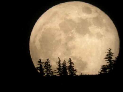 Sunday June 23rd's Supermoon The Biggest Since 1993